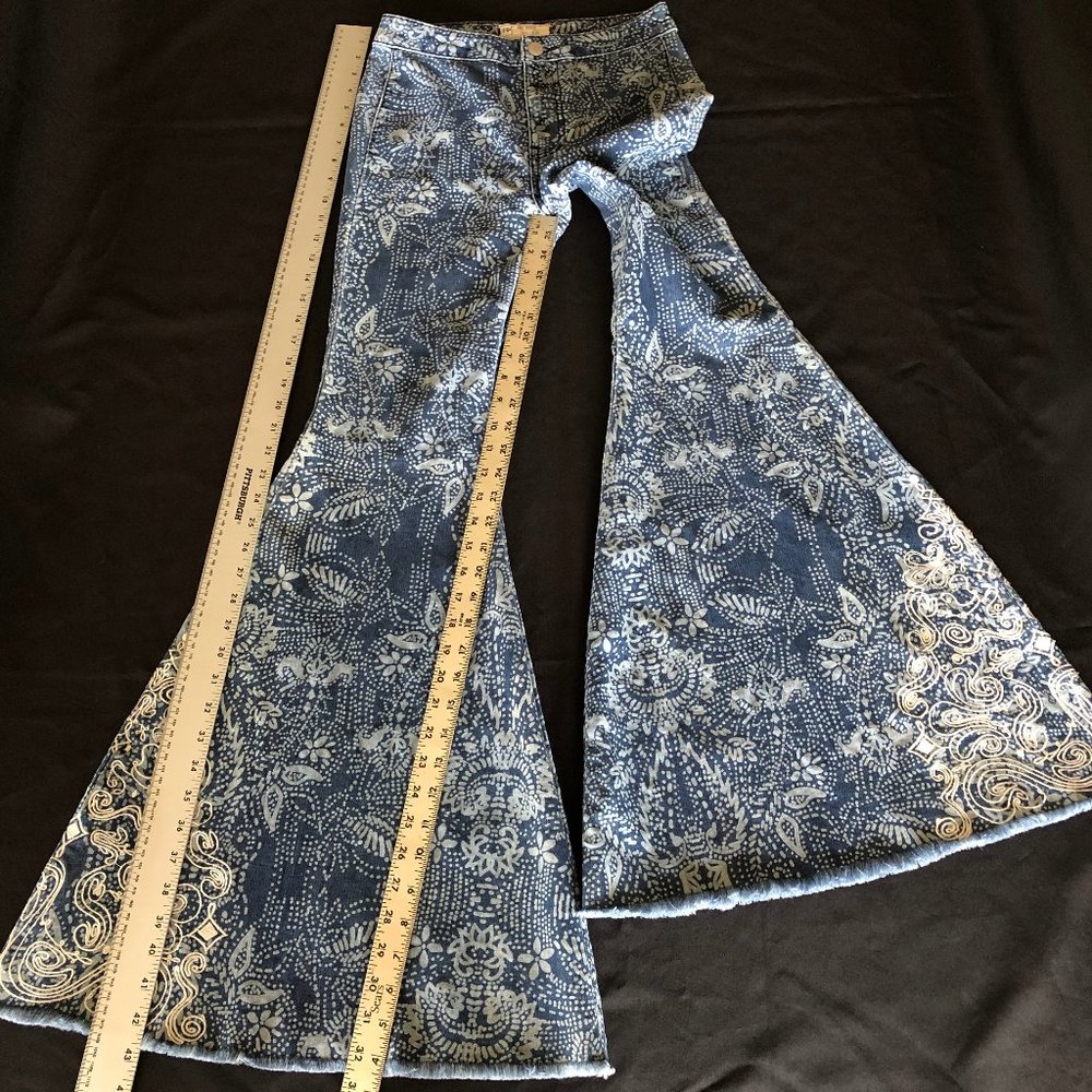 Free People Printed Embellished Just Float On Flare Size 25 - Picture 7 of 16
